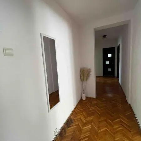 Zona Centrala Punctele Cardinale Apartment *